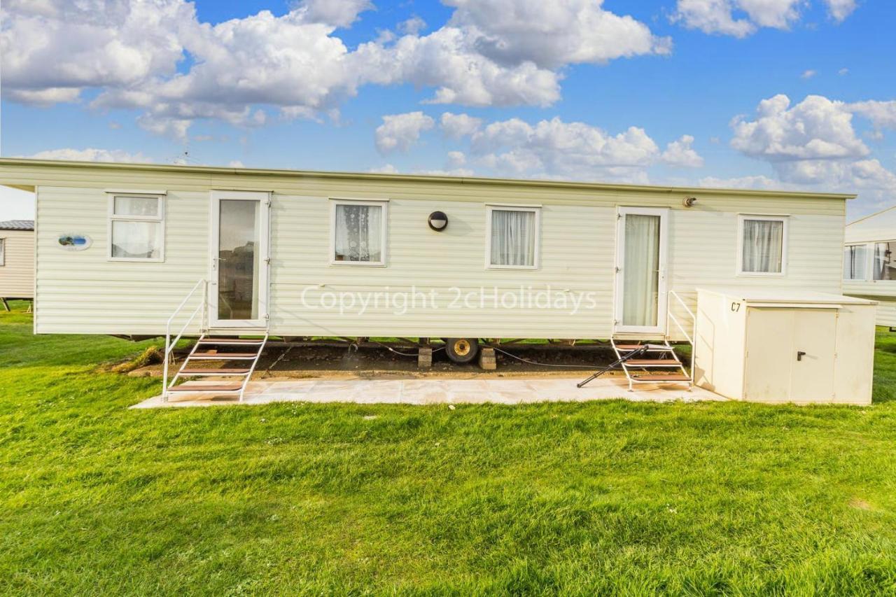 8 Berth Caravan For Hire At Heacham Holiday Park In Norfolk Ref 21024F Hotell Exteriör bild