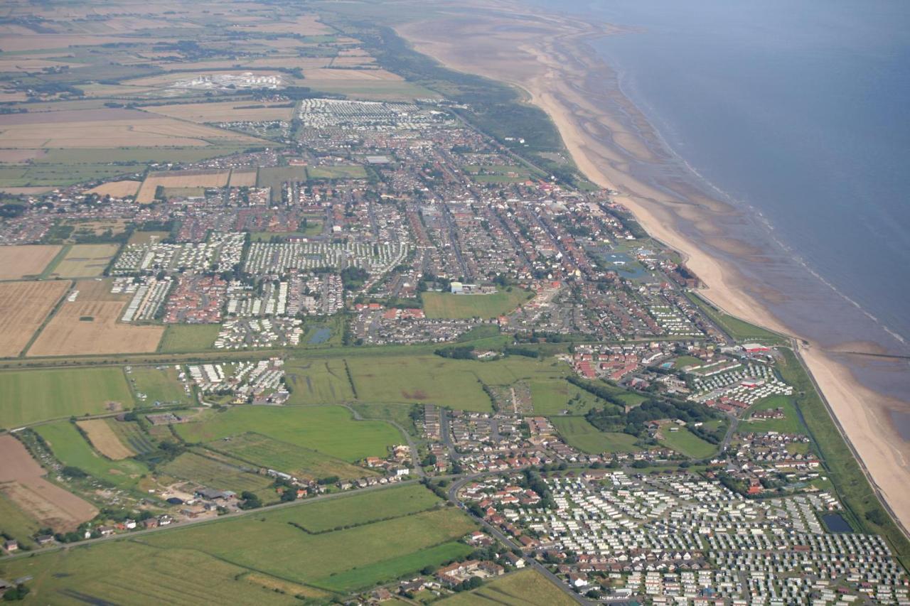 8 Berth Caravan For Hire At Heacham Holiday Park In Norfolk Ref 21024F Hotell Exteriör bild